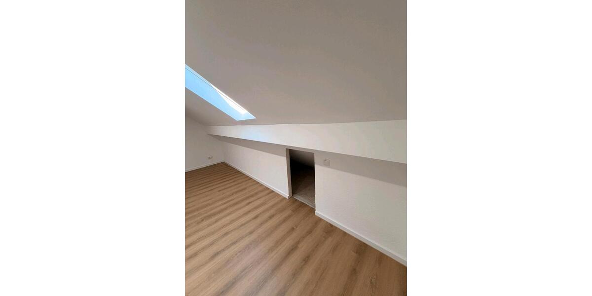 Dachgeschoßwohnung Würselen - 3 Zimmer, 68 m&sup2;, 980&euro; | Angebot:26635271