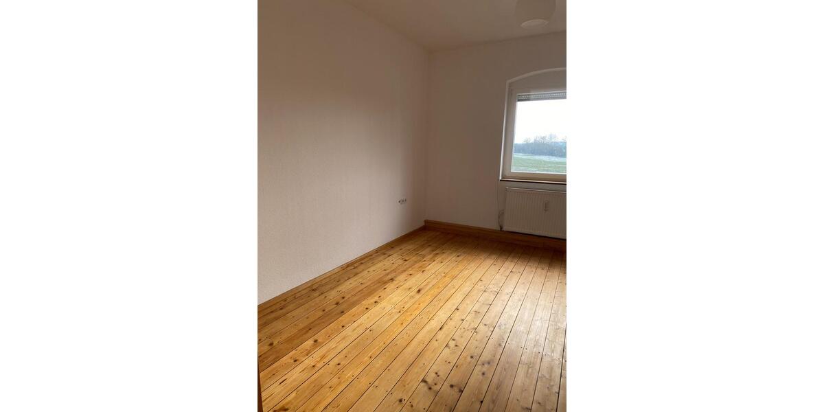 Dachgeschoßwohnung Könnern - 3 Zimmer, 87 m&sup2;, 480&euro; | Angebot:24876859