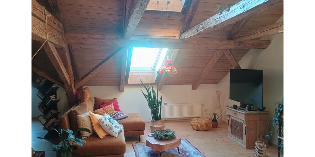 Geschmackvolle Dachgeschosswohnung - Ortszentrum Hutthurm 2 zimmer