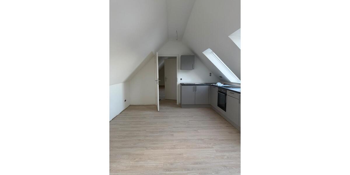 Dachgeschoßwohnung Salzhausen - 2.5 Zimmer, 90 m&sup2;, 1.000&euro; | Angebot:25434071