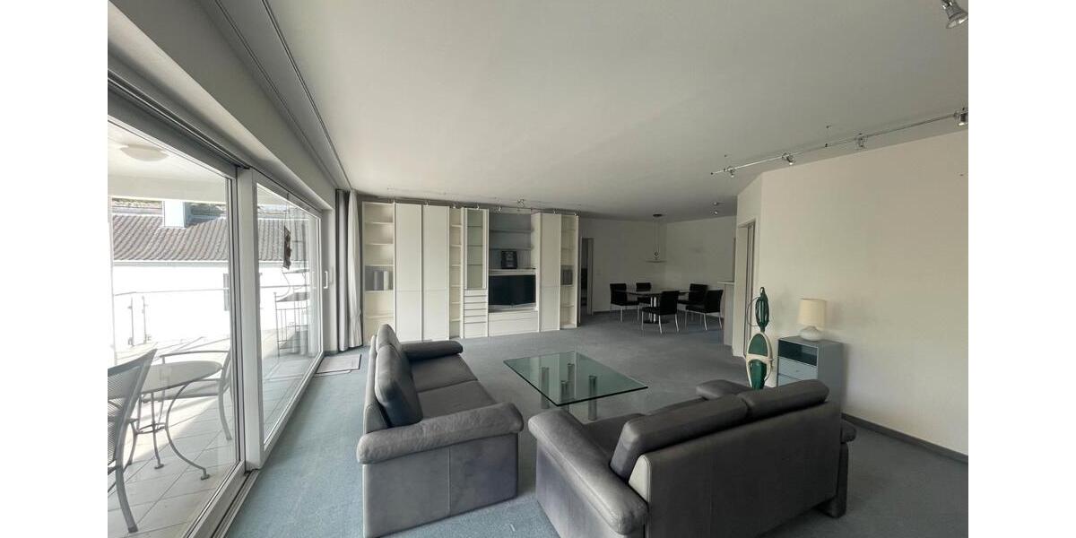Etagenwohnung Mönchengladbach - 3 Zimmer, 130 m&sup2;, 1.705&euro; | Angebot:26631282
