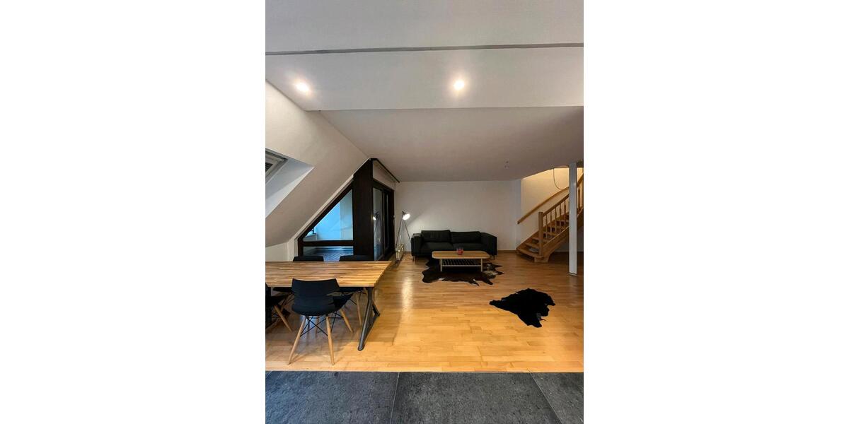 City-Lage 4 Zimmer-Maisonettewohnung- 4 Zimmer Wohnung 4 zimmer