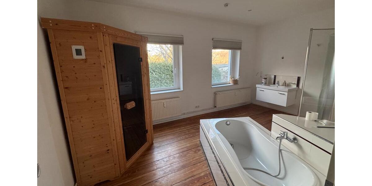 Hochparterre Storkow (Mark) - 4 Zimmer, 130 m&sup2;, 1.400&euro; | Angebot:25144891