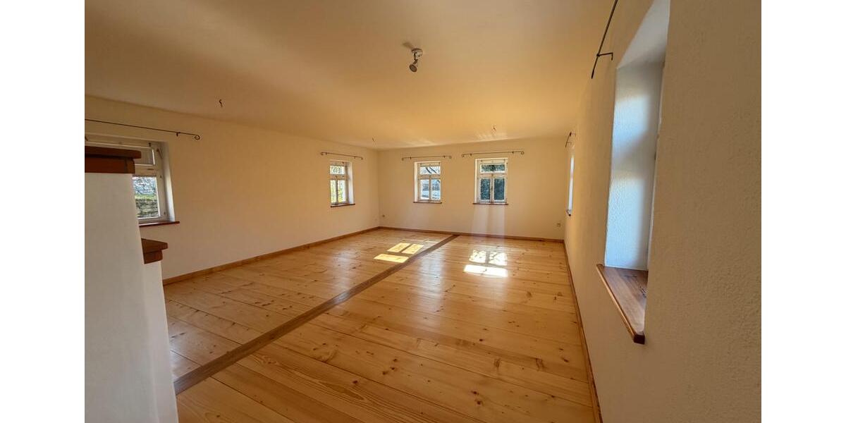 Einfamilienhaus Schlüchtern - 3 Zimmer, 150 m&sup2;, 1.450&euro; | Angebot:25964514