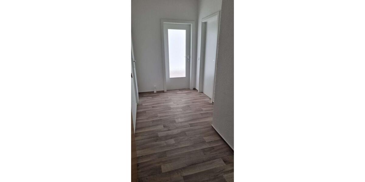 Etagenwohnung Grimmen - 2.5 Zimmer, 61 m&sup2;, 449&euro; | Angebot:23870359