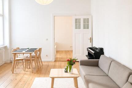 Wohnen auf Zeit Berlin Mitte - 3 Zimmer, 93 m&sup2;, 1.750&euro; | Angebot:26664829