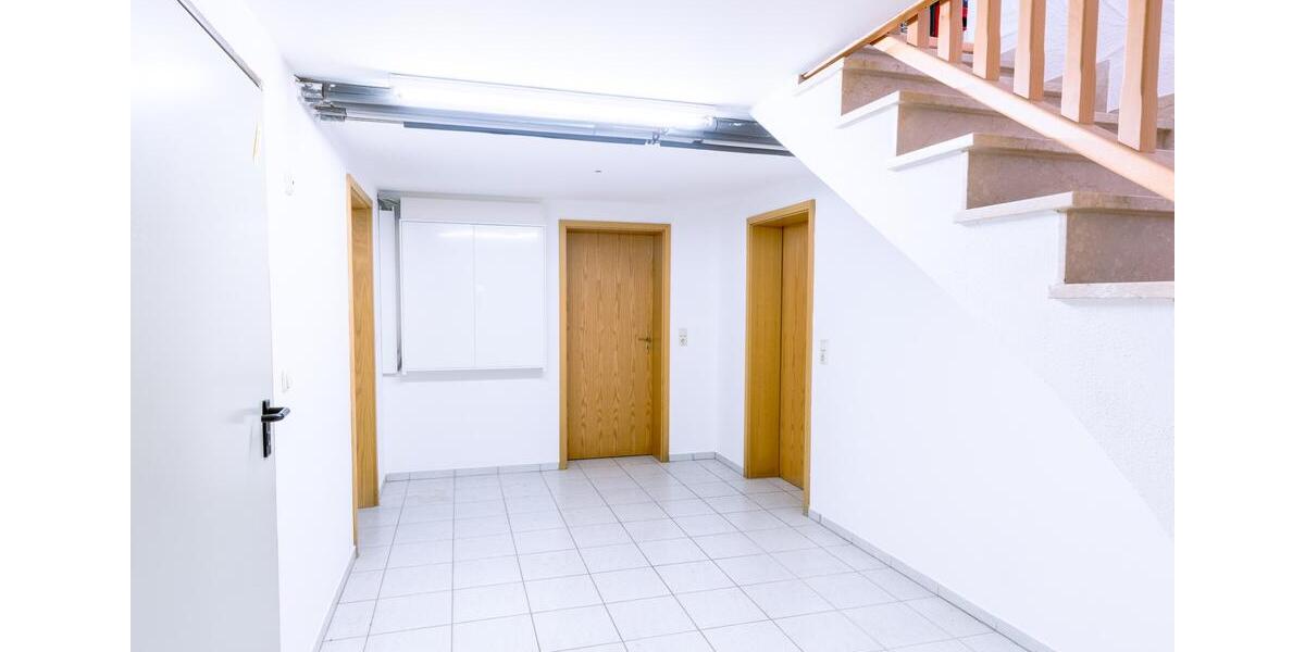 Einfamilienhaus Reisbach Englmannsberg - 8 Zimmer, 233 m&sup2;, 1.700&euro; | Angebot:26411603