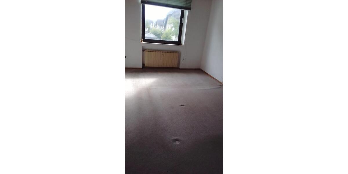 Etagenwohnung Moers - 3 Zimmer, 100 m&sup2;, 1.000&euro; | Angebot:26644898