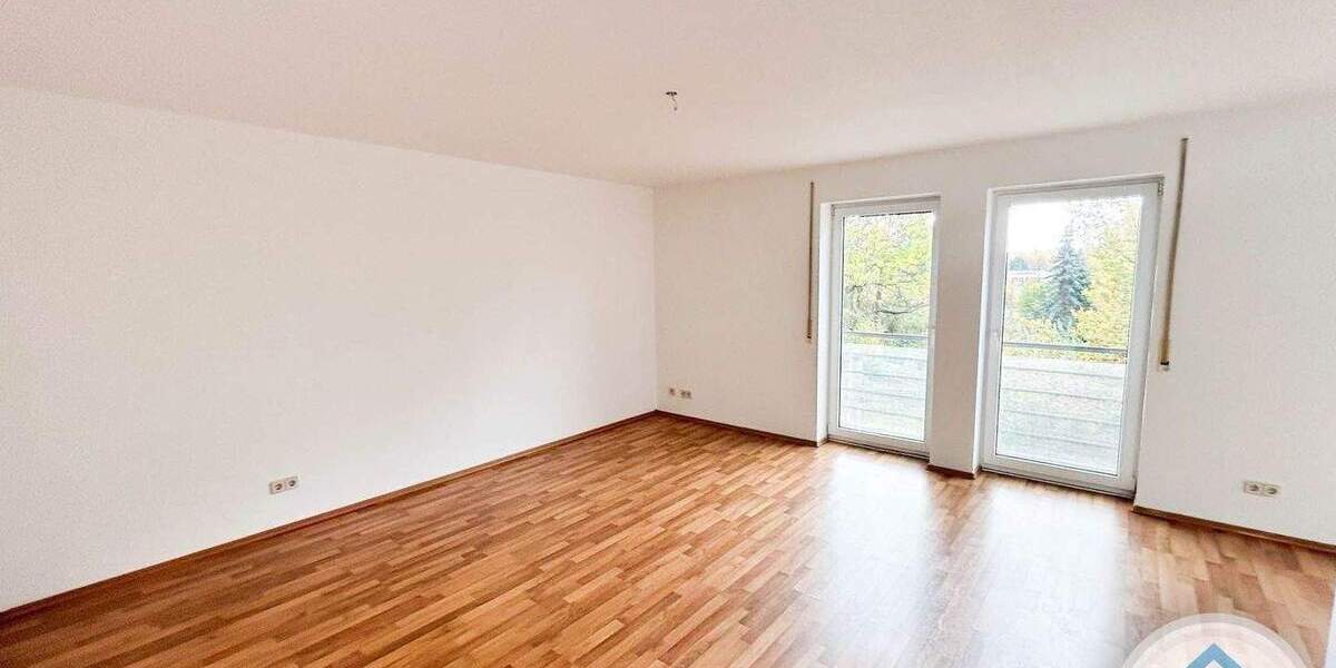 Etagenwohnung Zwickau Marienthal - 2 Zimmer, 60 m&sup2;, 330&euro; | Angebot:26155663