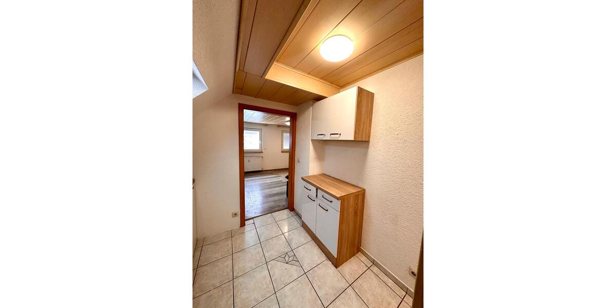 Dachgeschoßwohnung Villingen-Schwenningen Schwenningen - 2 Zimmer, 42 m&sup2;, 460&euro; | Angebot:25220898