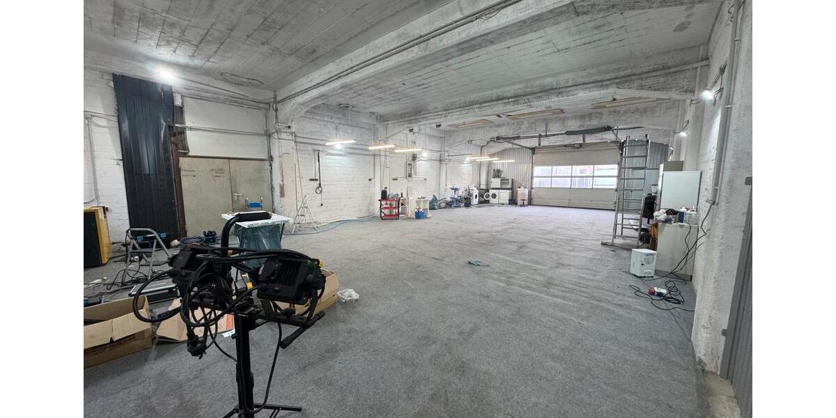 Halle + Freifläche Mißburg 170 m² Halle + 180 m² Außenfläche) zimmer