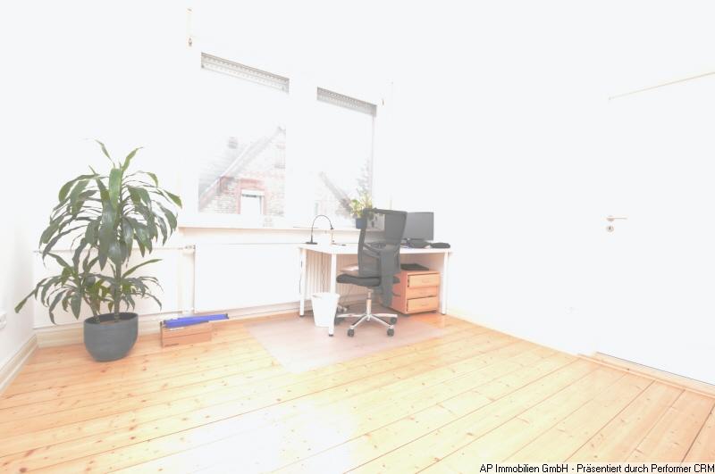 Etagenwohnung Mainz Lerchenberg - 4 Zimmer, 110 m&sup2;, 990&euro; | Angebot:25904922