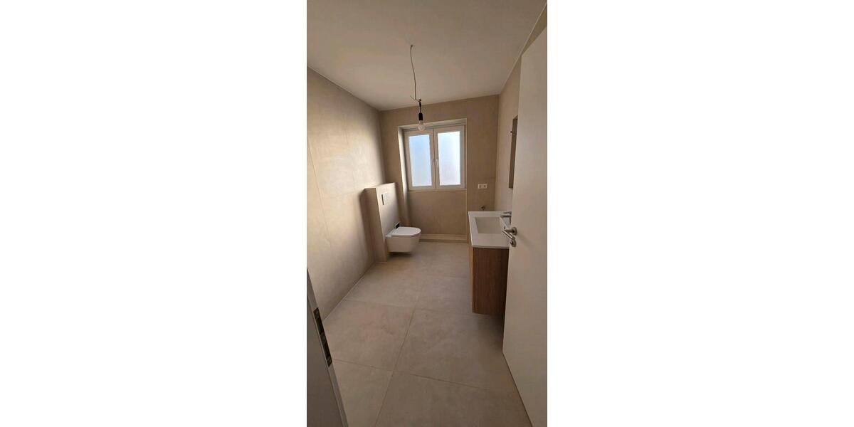 Dachgeschoßwohnung Hochdorf - 3.5 Zimmer, 101 m&sup2;, 1.300&euro; | Angebot:24857820