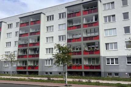 Wohnung zum Mieten in Dessau-Roßlau 390 € 57.32 m²