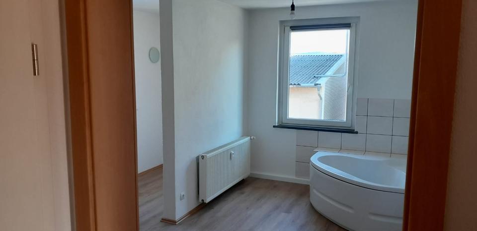 Etagenwohnung Geisa - 2 Zimmer, 85 m&sup2;, 690&euro; | Angebot:25048685