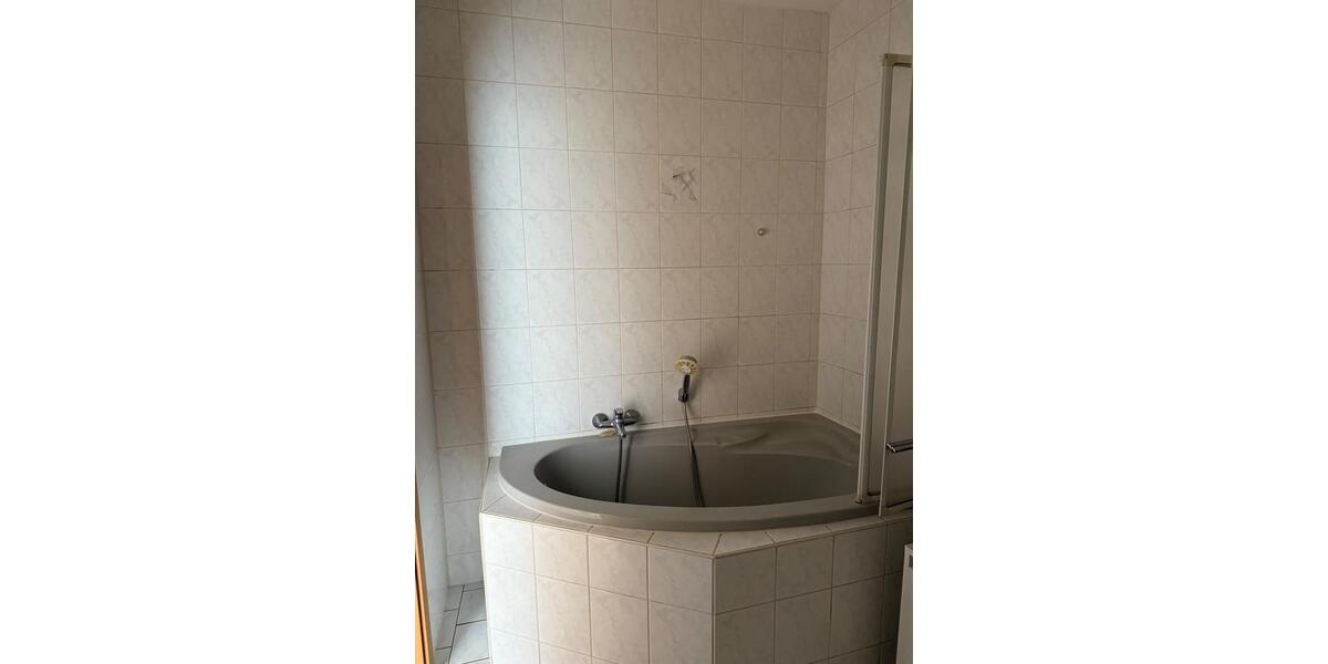 Dachgeschoßwohnung Plauen - 1 Zimmer, 52 m&sup2;, 310&euro; | Angebot:26254479