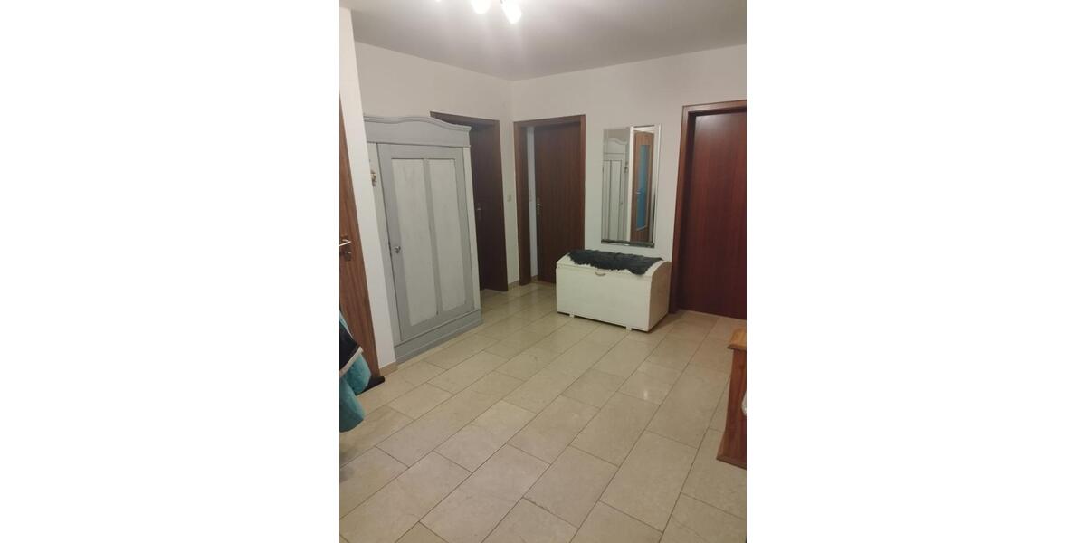 Erdgeschoßwohnung Gerolzhofen - 4 Zimmer, 105 m&sup2;, 720&euro; | Angebot:26496143