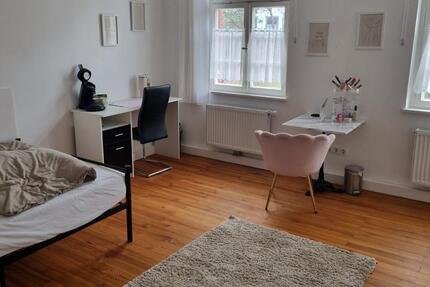 Zimmer in 4-er WG Innenstadtlage 1 zimmer