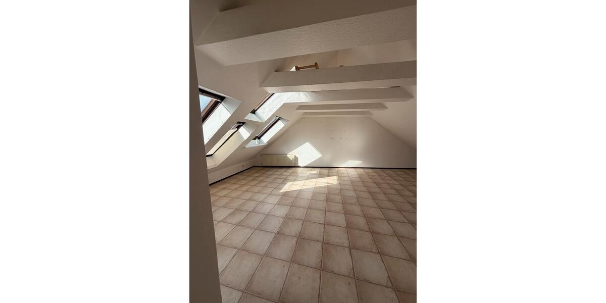 Dachgeschoßwohnung Hamburg Altona-Nord - 2 Zimmer, 65 m&sup2;, 1.400&euro; | Angebot:26007587