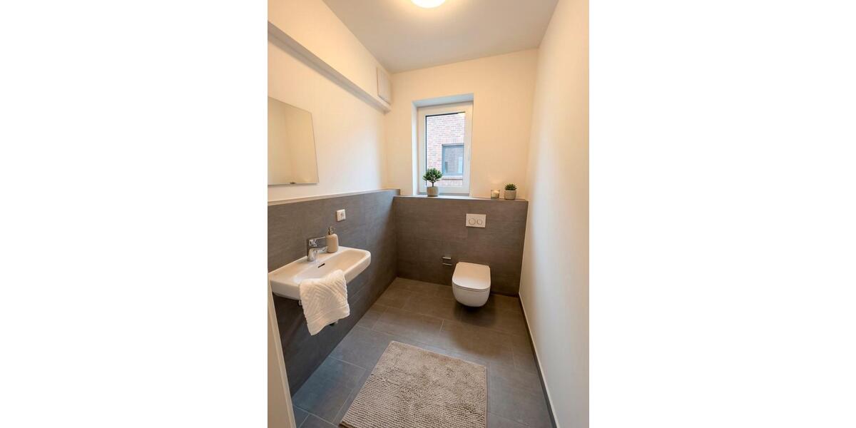 Erdgeschoßwohnung Augsburg - 5 Zimmer, 20 m&sup2;, 520&euro; | Angebot:25638263