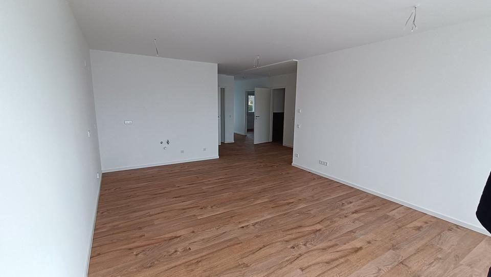 Etagenwohnung Schkeuditz - 4 Zimmer, 102 m&sup2;, 1.050&euro; | Angebot:26582109