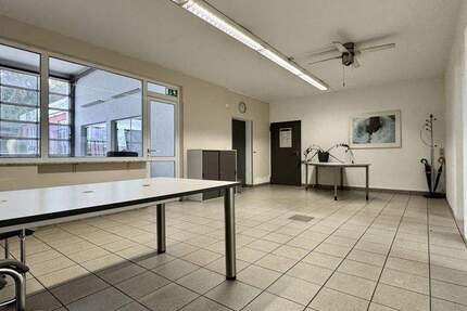 +++ Büro Einzelhandel Praxis mit Stellplätzen +++++ 4 zimmer