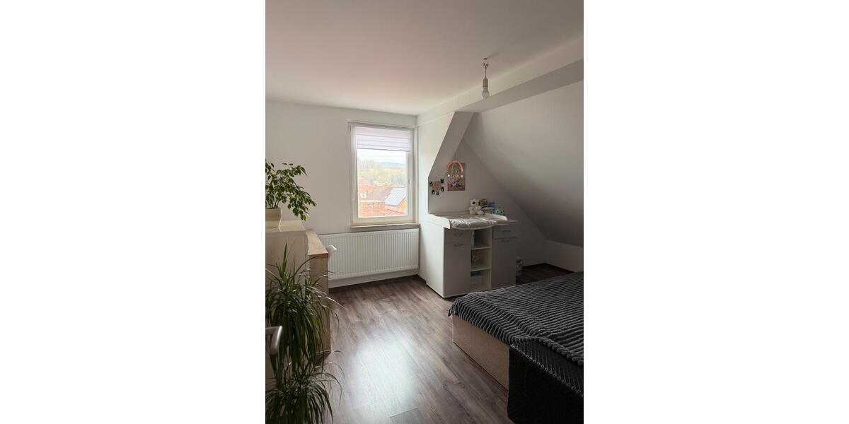 Dachgeschoßwohnung Bebra - 3 Zimmer, 70 m&sup2;, 550&euro; | Angebot:25993289