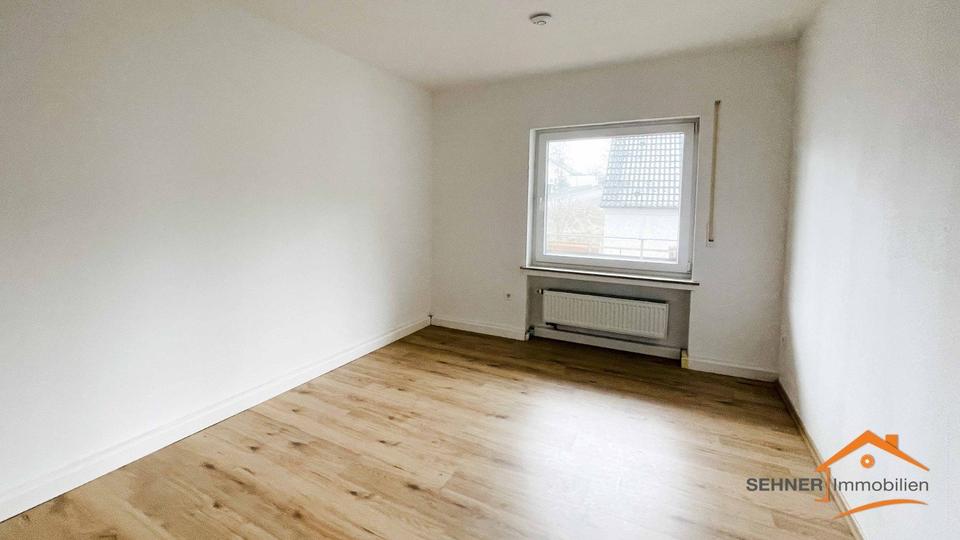 Etagenwohnung Sundern (Sauerland) - 3 Zimmer, 88 m&sup2;, 880&euro; | Angebot:26638416