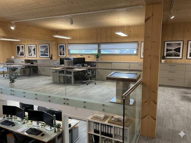 Gewerbeobjekt Ravensburg Weststadt - 8 Zimmer, 269 m&sup2;, 2.272&euro; | Angebot:25996555