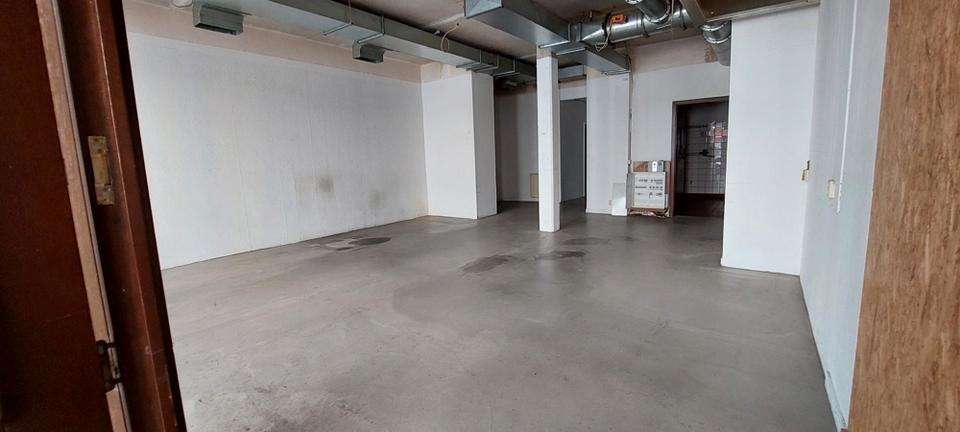 Großes GewerbeobjektEinzelhandel zur freien Gestaltung nähe Stadtzentrum! zimmer
