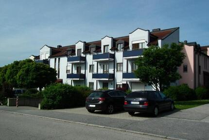 Gemütliche 3-Zimmer-Wohnung - inkl. Einbauküche, zwei Balkone, Kellerabteil und Tiefgaragenstellplatz 3 zimmer