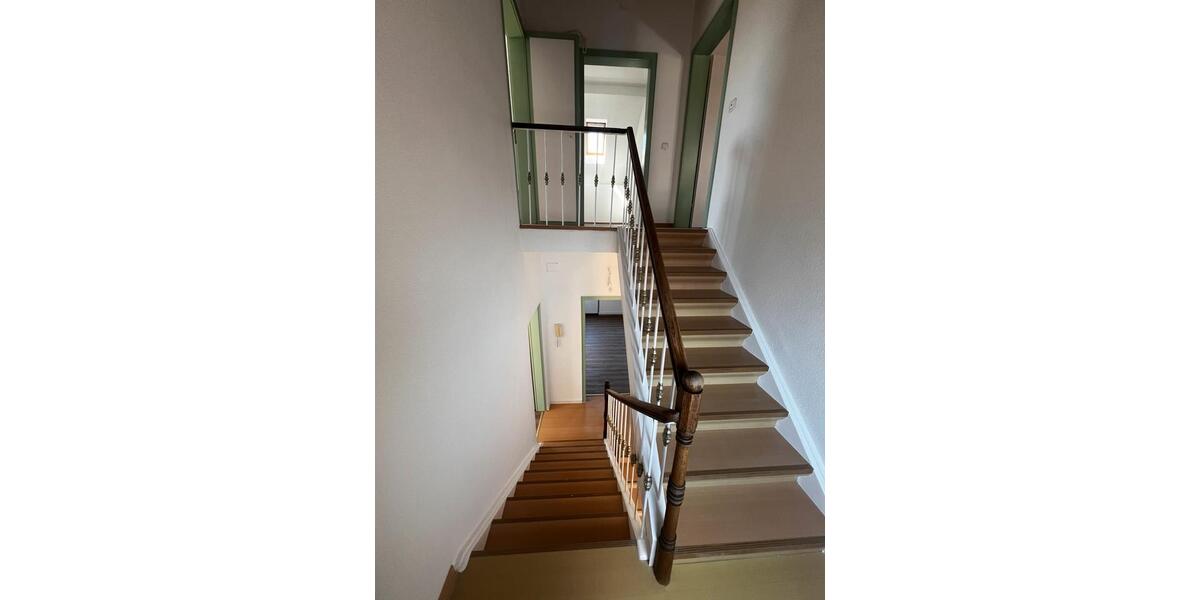 Einfamilienhaus Münster (Hessen) - 9 Zimmer, 180 m&sup2;, 2.450&euro; | Angebot:21530701