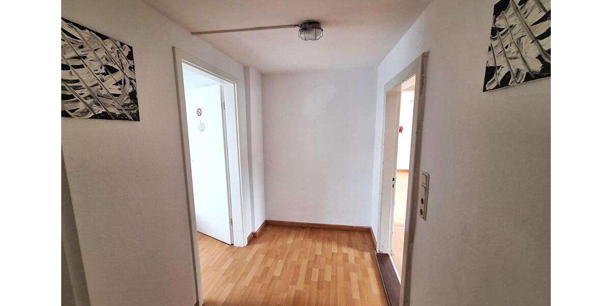 Dachgeschoßwohnung Flensburg - 2.5 Zimmer, 75 m&sup2;, 670&euro; | Angebot:26263086