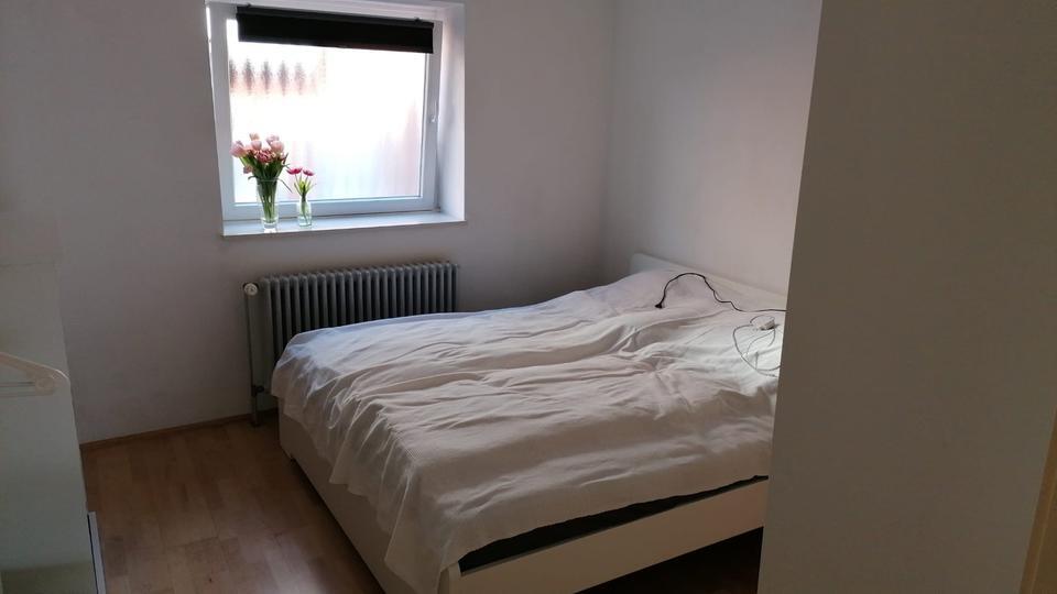 2-Zimmer Wohnung (ca 64qm) auf der Altstadtinsel zimmer