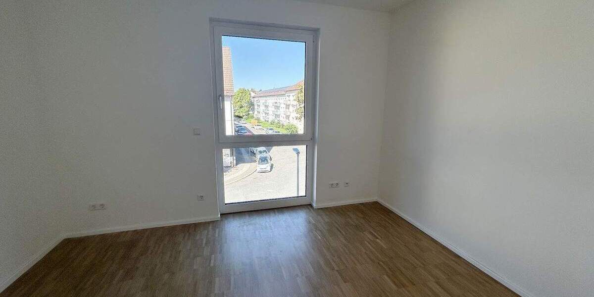 Etagenwohnung Stuttgart Untertürkheim - 3 Zimmer, 90 m&sup2;, 1.490&euro; | Angebot:25665160