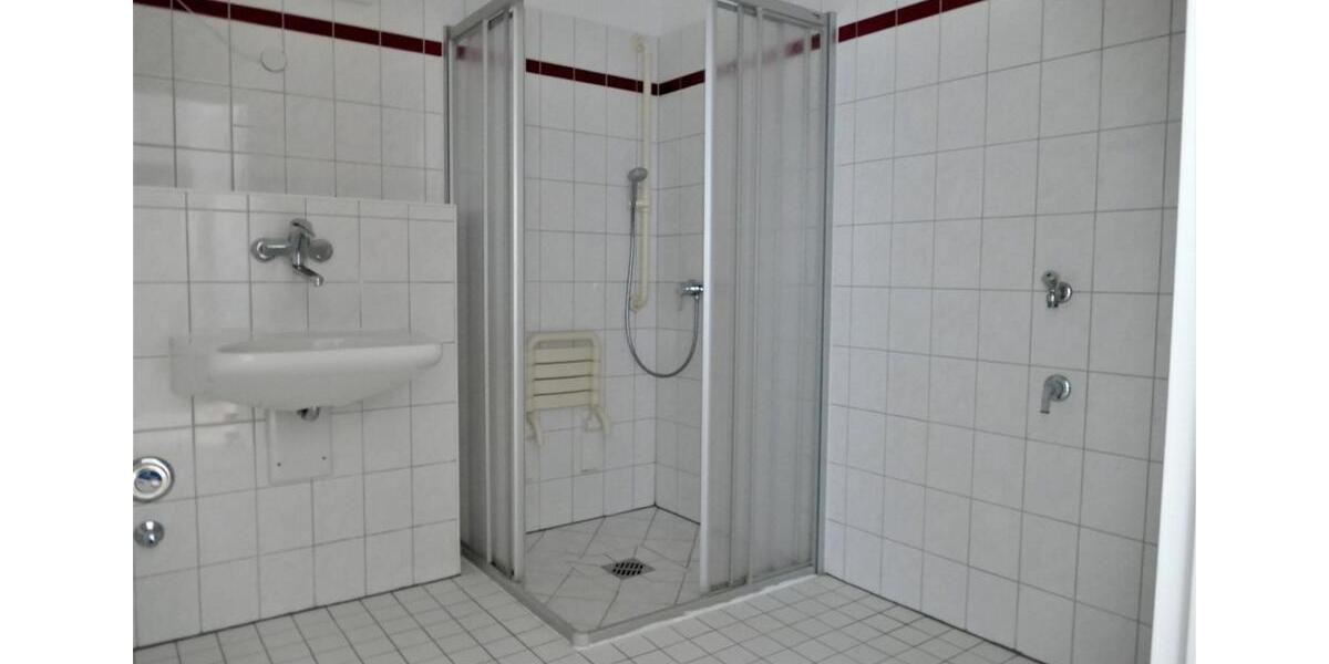 Etagenwohnung Naumburg (Saale) - 2 Zimmer, 71 m&sup2;, 625&euro; | Angebot:25447986