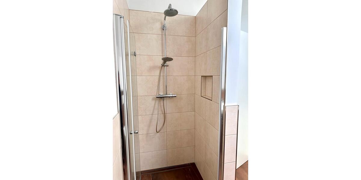 Dachgeschoßwohnung Bischofsheim - 2 Zimmer, 48 m&sup2;, 950&euro; | Angebot:25975094