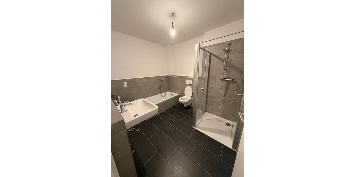 Etagenwohnung Barbing - 5.5 Zimmer, 150 m&sup2;, 1.900&euro; | Angebot:25715355