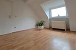 Gemütliche, renovierte 2,5-Zimmer-Wohnung im Dachgeschoss 2 zimmer