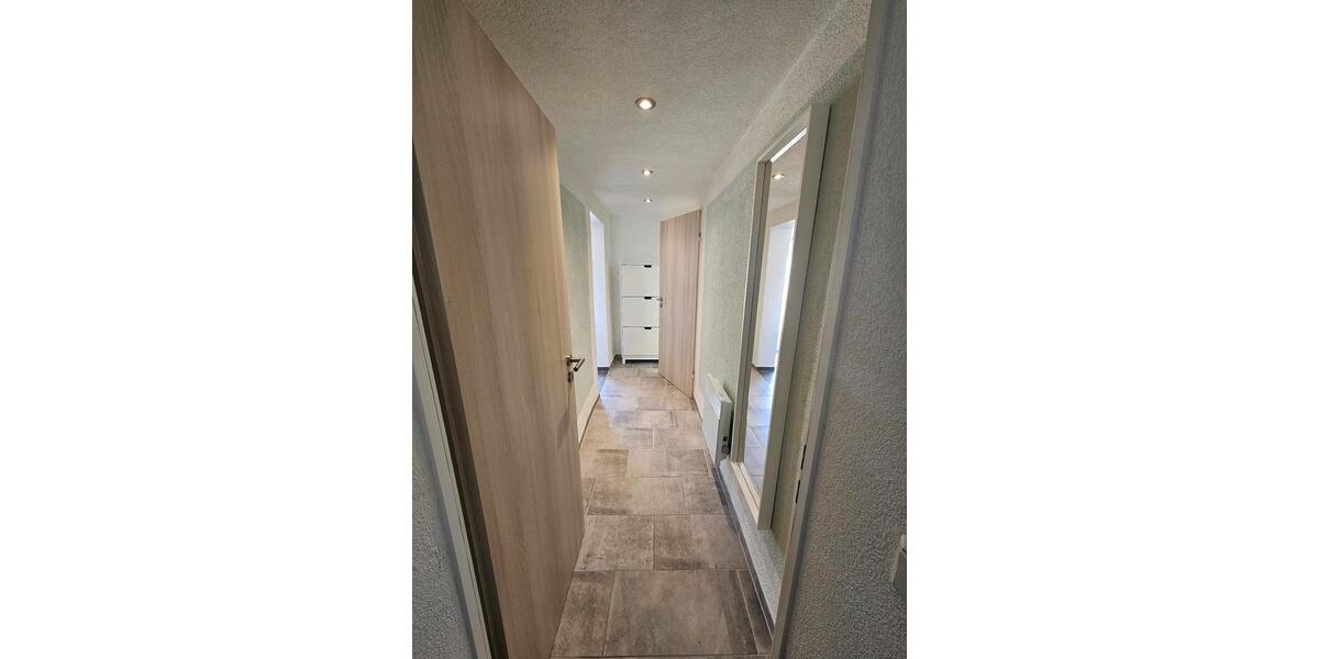 Etagenwohnung Calbe (Saale) - 3 Zimmer, 65 m&sup2;, 400&euro; | Angebot:26338496