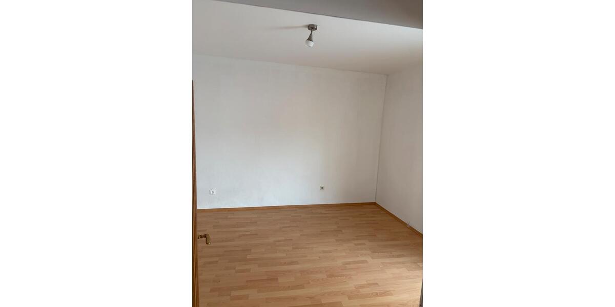 Etagenwohnung Regensburg Kumpfmühl - 3 Zimmer, 1.350&euro; | Angebot:23271739