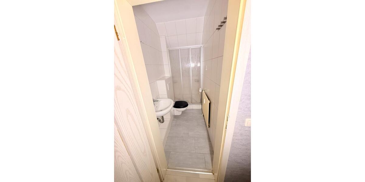 Etagenwohnung Garbsen Berenbostel - 4 Zimmer, 96 m&sup2;, 1.200&euro; | Angebot:24854492