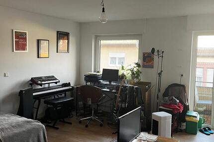 Großes WG Zimmer in moderner WG mit Balkon und 2 Bädern 1 zimmer