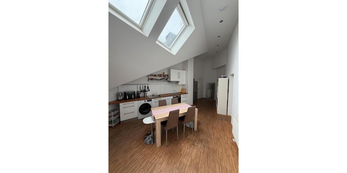 Etagenwohnung Düsseldorf Stadtbezirk 3 - 6 Zimmer, 150 m&sup2;, 650&euro; | Angebot:26663989