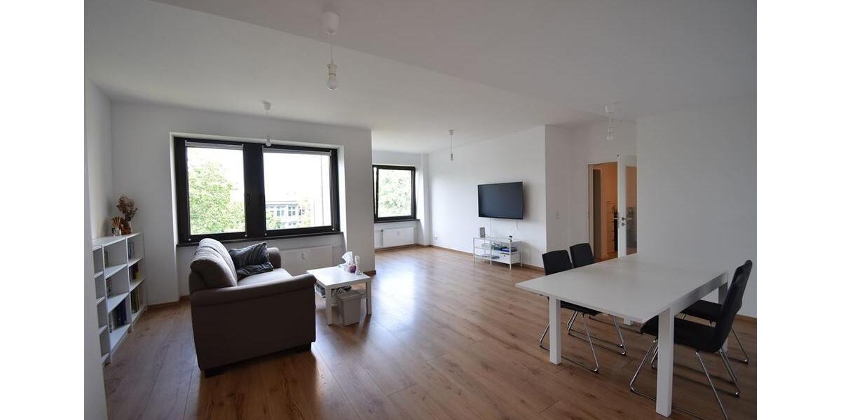 Etagenwohnung Düsseldorf Stadtbezirk 2 - 3 Zimmer, 106 m&sup2;, 1.650&euro; | Angebot:23457325