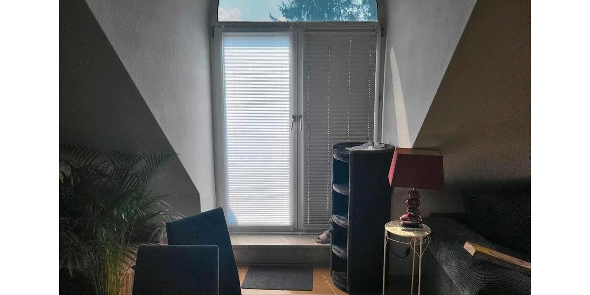 Dachgeschoßwohnung Krefeld Hüls - 2 Zimmer, 58 m&sup2;, 613&euro; | Angebot:26036366