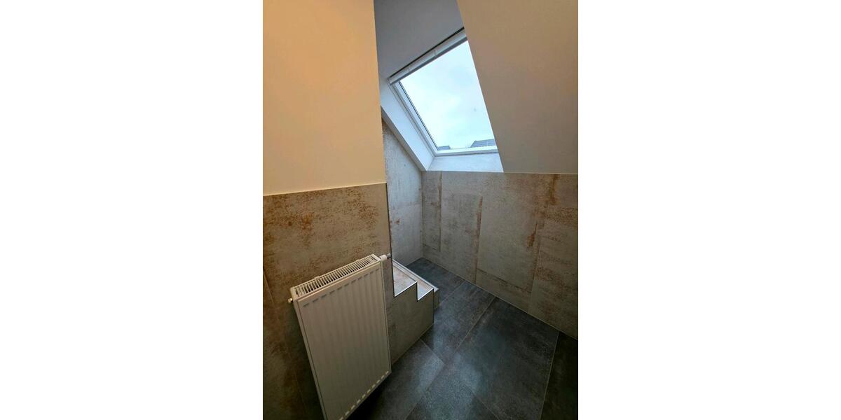 Hochwertige Dachgeschosswohnung in Kaarst Erstbezug 1 zimmer