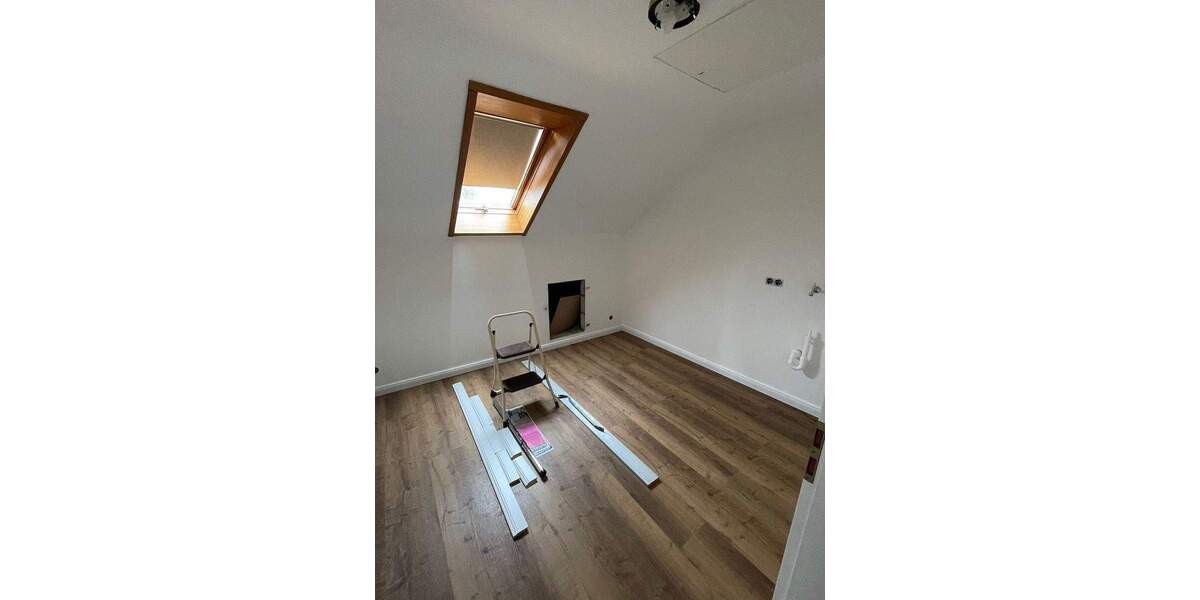 Etagenwohnung Bünde Dünne - 4 Zimmer, 130 m&sup2;, 890&euro; | Angebot:25109592