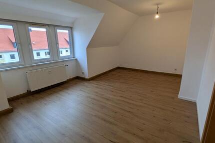Wohnung Groitzsch - 3 Zimmer, 60 m&sup2;, 390&euro; | Angebot:25935597