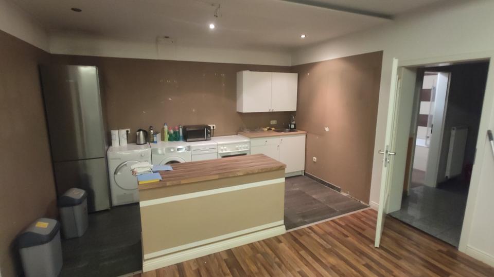 Wohnen auf Zeit Mering - 6 Zimmer, 18 m&sup2;, 18&euro; | Angebot:22084409